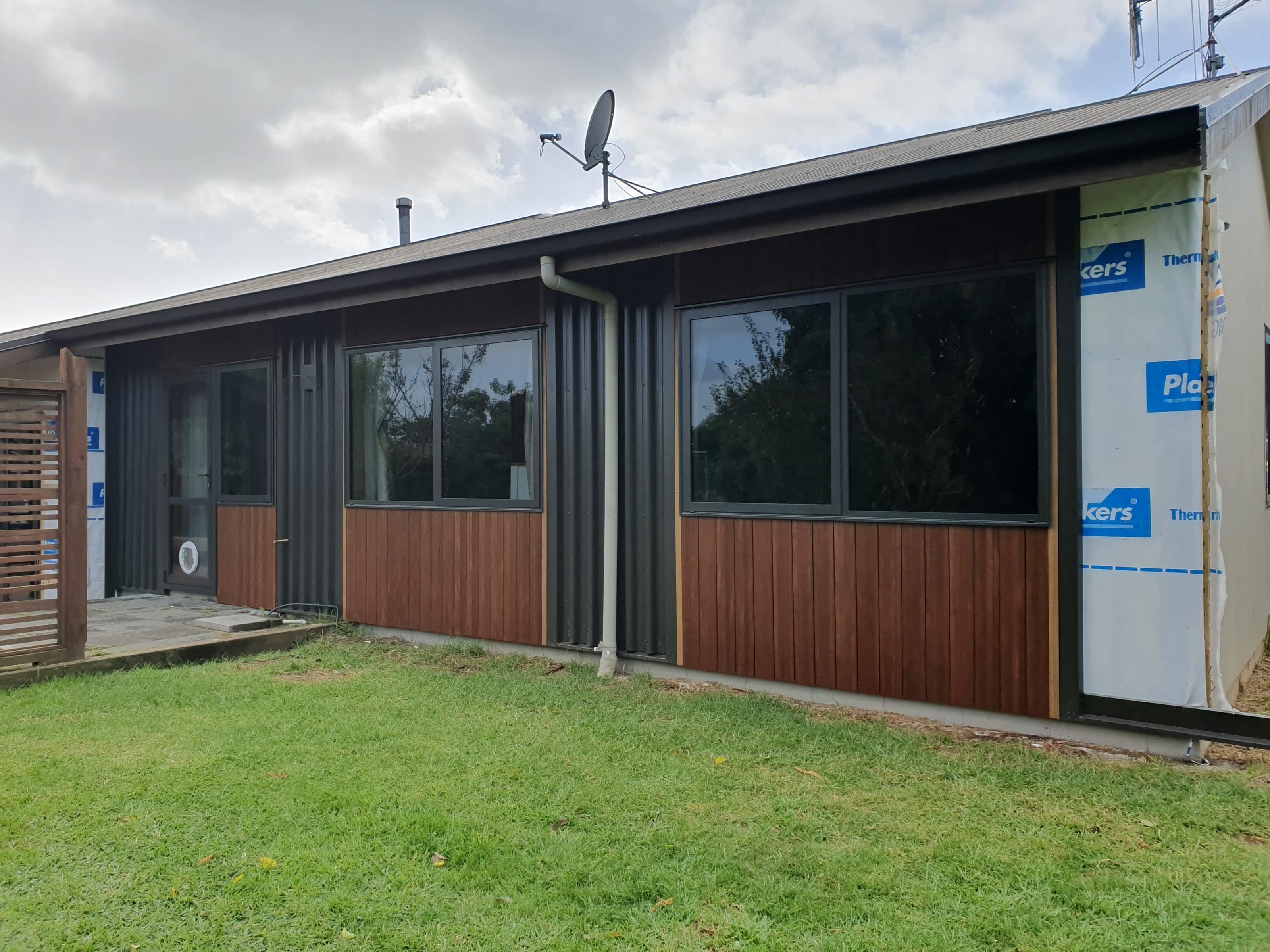 Coloursteel cladding work on a home exterior
